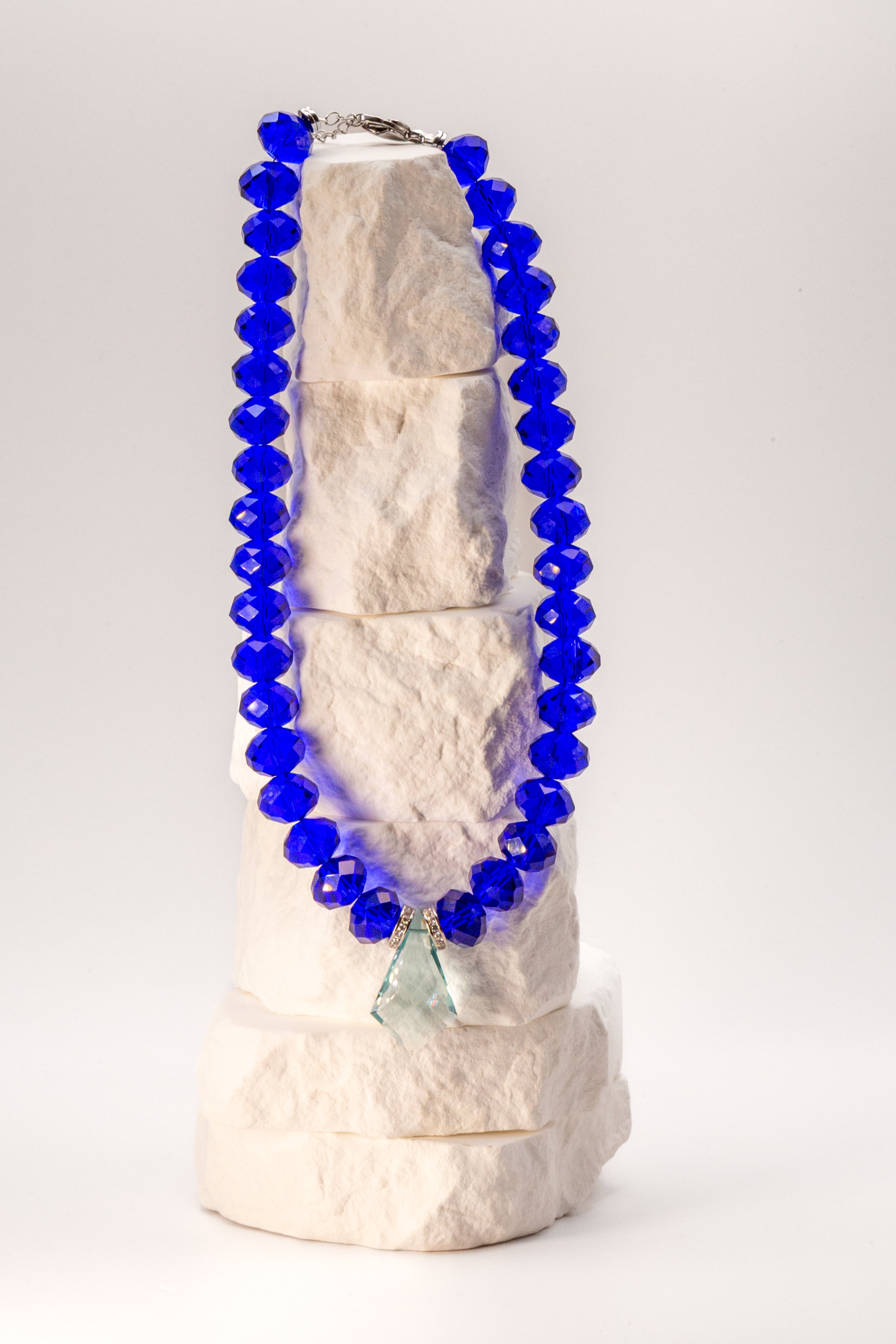 Tetiaroa Aquamarine Center Necklace