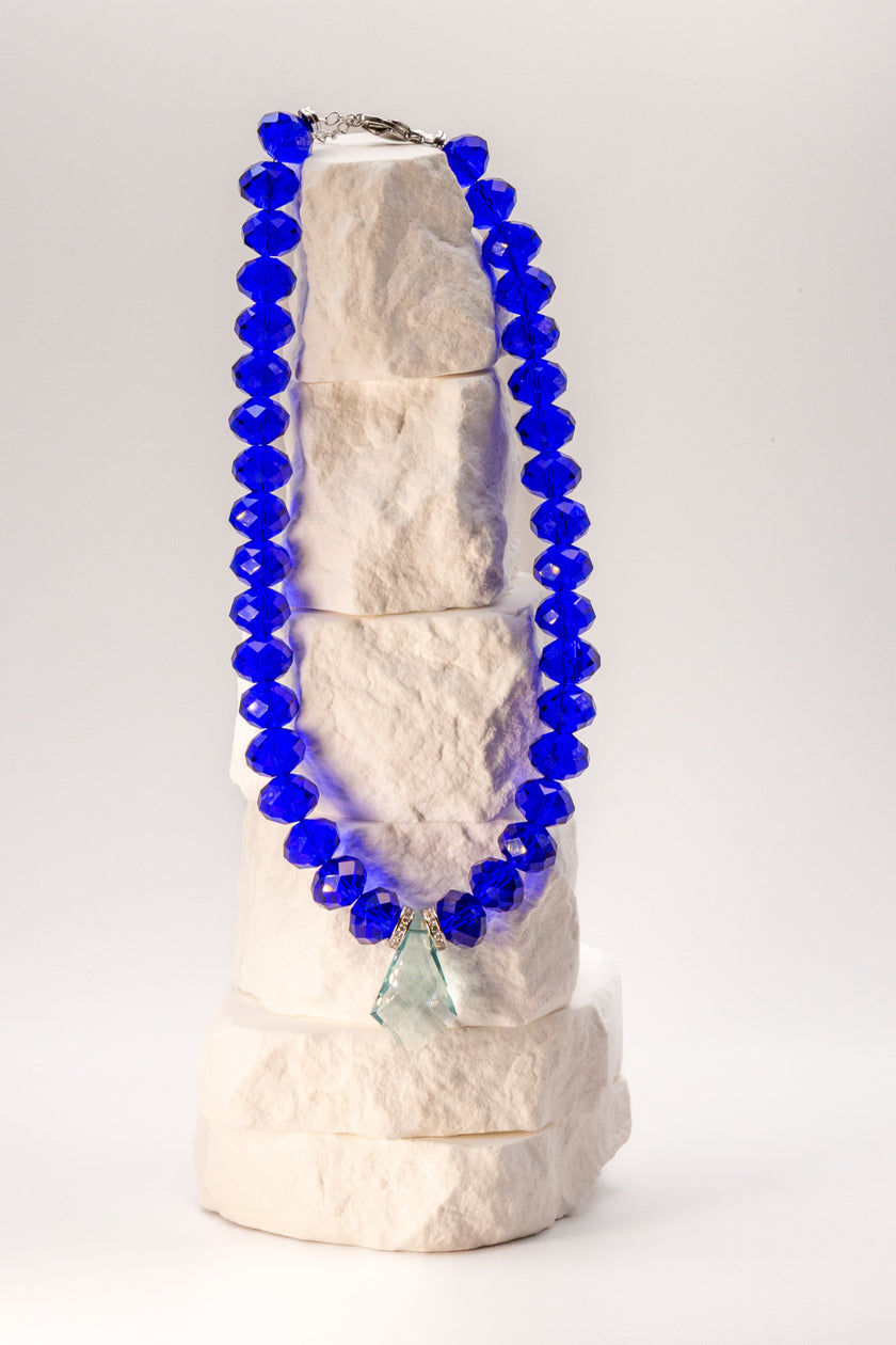 Tetiaroa Aquamarine Center Necklace